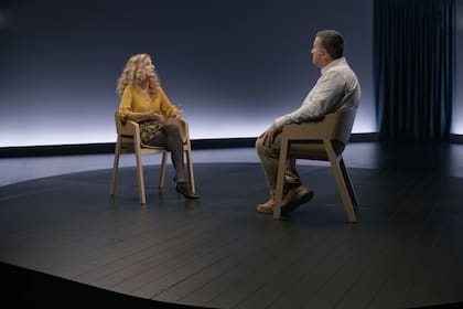 En una charla para el ciclo Aprendemos Juntos, Estrella Montolío habla sobre "Cómo nos define nuestro lenguaje"