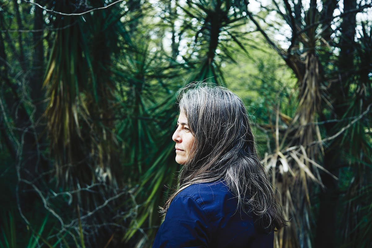 En una de las novelas más elogiadas del año, la autora entrerriana convierte al río y la pesca en protagonistas