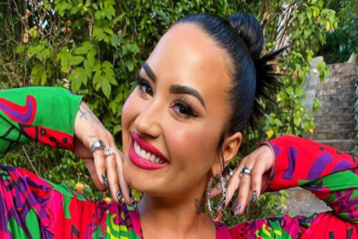 En una de sus últimas publicaciones de Instagram, la estrella del pop aseguró haber hecho contacto con exterrestres con tres fotos y un video de "evidencia". Muchos de sus fans se mostraron preocupados. Lovato se está recuperando de la ruptura del compromiso de su ahora ex pareja