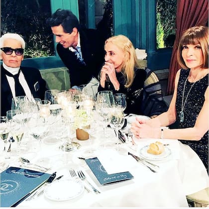 En una de sus últimas salidas, aún débil como estaba, Franca no quería fallarle a su amigo Karl Lagerfeld