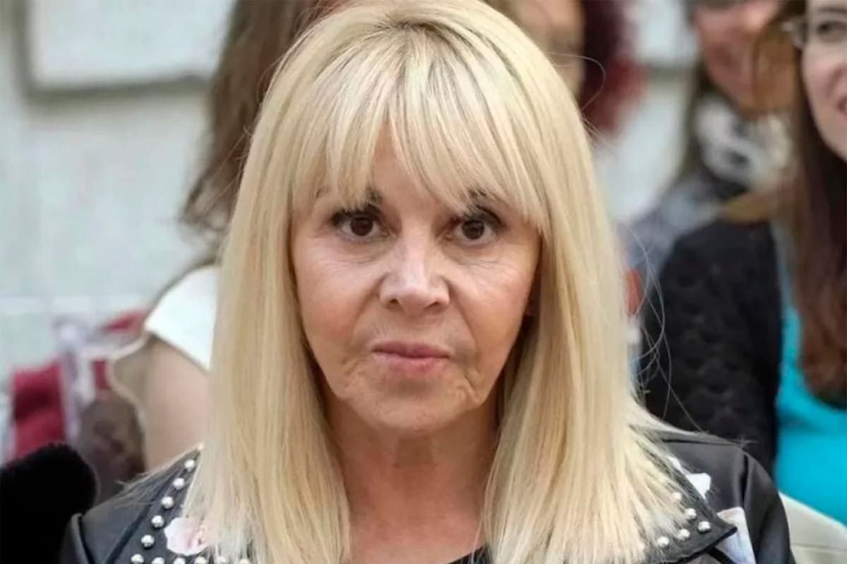 En una entrevista televisiva, la exesposa de El Diez decidió romper el silencio y referirse a las casusas judiciales, a la relación del exfutbolista con sus hijas y a su presente como abuela