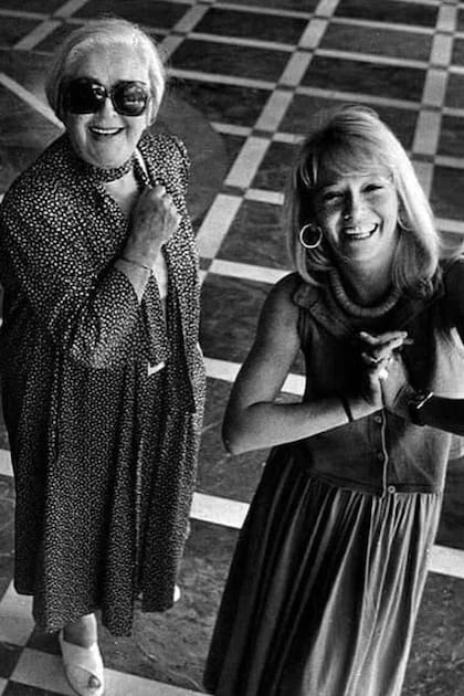 En una
foto vintage, junto
a su adorada amiga
China Zorrilla.