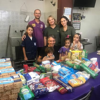En una jornada de yoga solidario