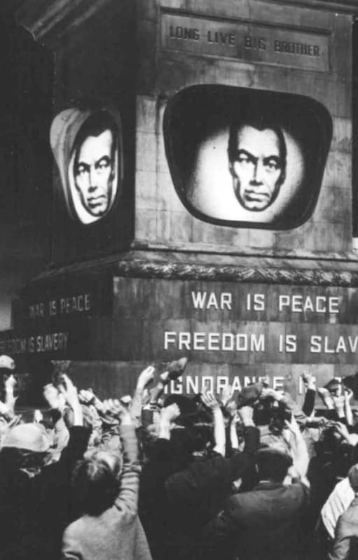 Fotograma de la película '1984', del director Michael Anderson (1956)