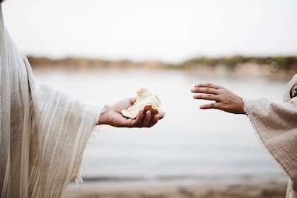 En varias religiones se ha adoptado la figura masculina para representar a Dios