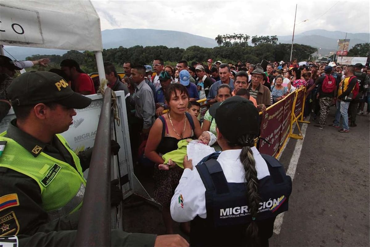 En Venezuela se vive una gran crisis humanitaria que provoca el éxodo de miles de ciudadanos a otros países, incluida la Argentina.