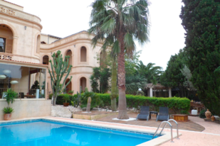 En venta el palacio Ca’n Epifanio, el hotel mallorquín con una fachada de Gaudí por 3,4 millones de euros