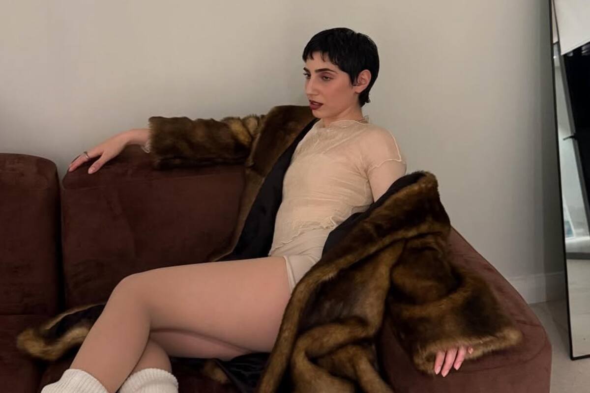 En Verano Trippin, Zoe Hochbaum comparte el protagónico con Miranda de la Serna.