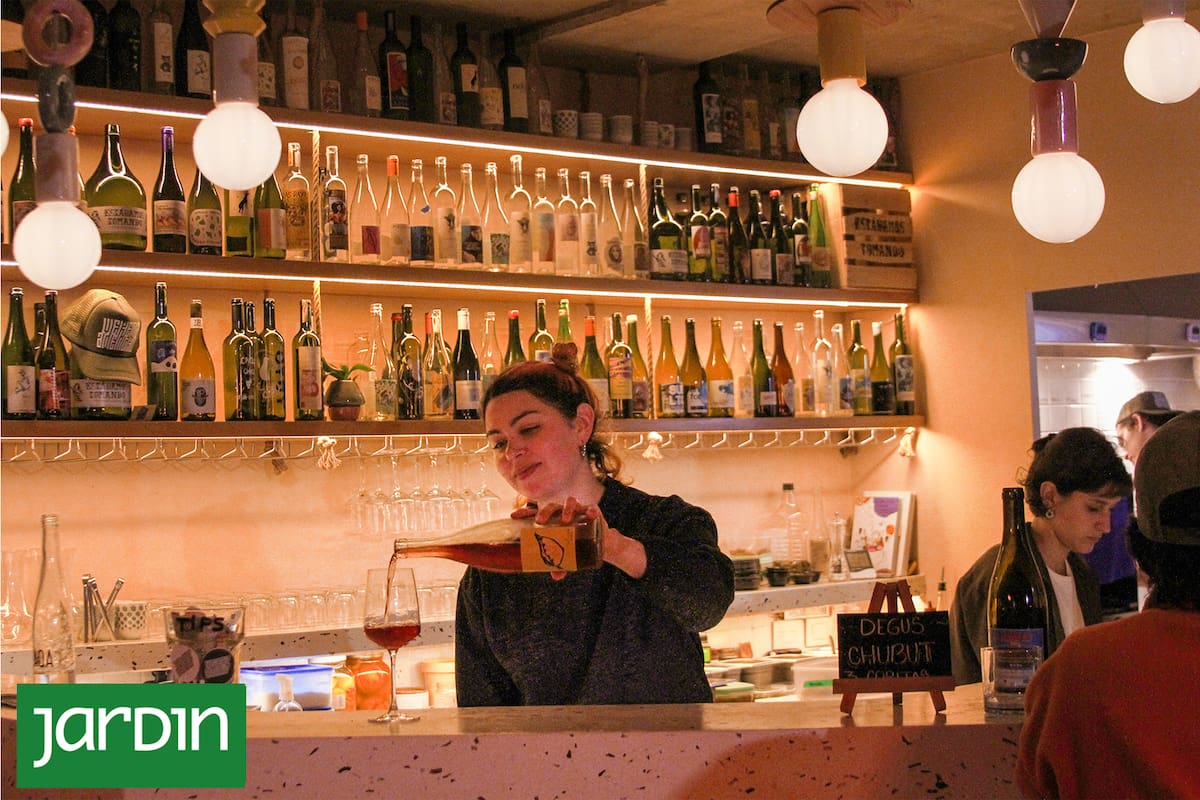 En Vereda Adentro se sirven solamente vinos naturales.
