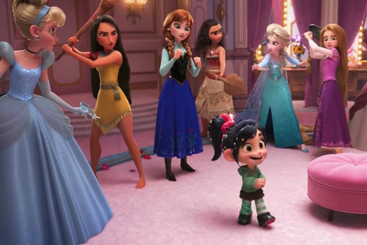En Wifi Ralph, Vanellope se encuentra con las princesas de Disney muy aggiornadas al siglo XXI