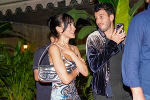 Enamorados. Aitana y Sebastián Yatra, ellos no dicen nada, pero cada vez más son captados por los paparazzi