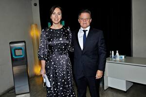 Enamorados y de la mano, María Eugenia Vidal y Enrique Sacco volvieron al lugar de su primer encuentro