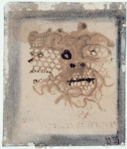"Encaje y espectros", c. 1855-56, aguada a pluma y tinta marrón, impresión de carboncillo y encaje sobre papel