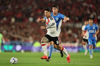 Encara Driussi, que no estuvo cerca del gol