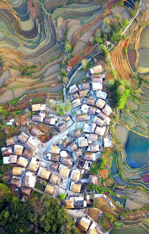 Enclavado en el corazón de la terraza de arroz Hani de Honghe, Azheke fue declarado patrimonio de la Humanidad por la Unesco y cuenta con un legado histórico de más de 160 años.
Gentileza BTV