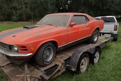 Encontrar un Ford Mustang abandonado durante décadas se transformó en un objetivo para coleccionistas y fanáticos