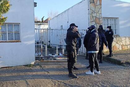 Encontraron el cuerpo de una joven en un pozo de cloaca en Puerto Deseado
