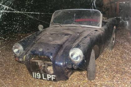 Encontraron un auto abandonado, lo restauraron el resultado sorprendió a toods