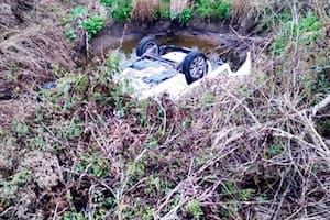 Encontraron un auto en un cañadón en la ruta 32 con un hombre fallecido en su interior y confirmaron que se trataba de una persona buscada desde el martes