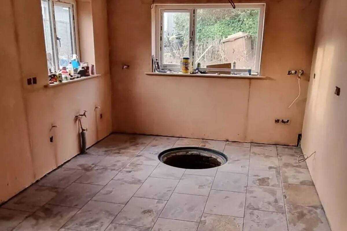 Encontraron un pozo en medio del living