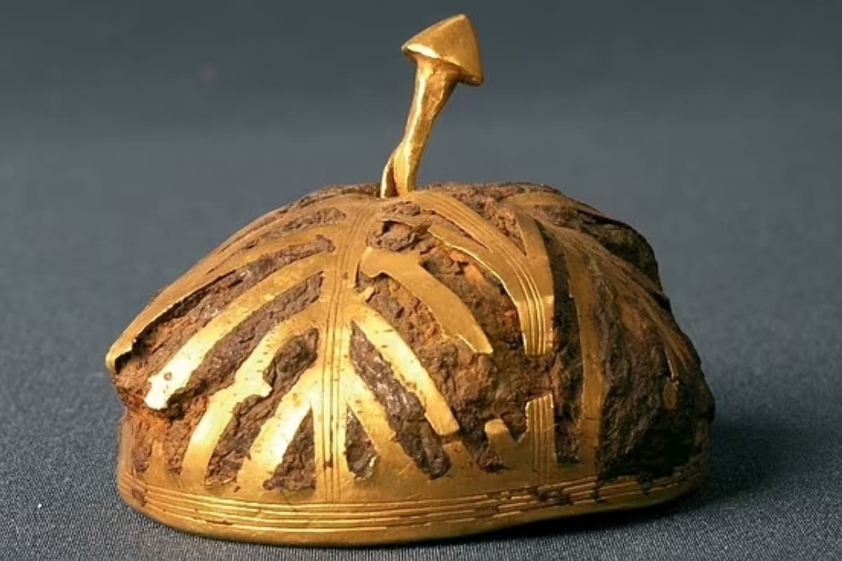 Encontraron una corona de oro de 3000 años hecha con materiales que no son de la Tierra y nadie sale del asombro