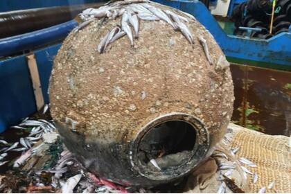 Encontraron y detonaron una mina submarina de la Segunda Guerra Mundial de 350 kilogramos