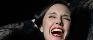 Vino de Grecia hace dos años, fue amor a primera vista y se convirtió en la primera directora de una prestigiosa orquesta