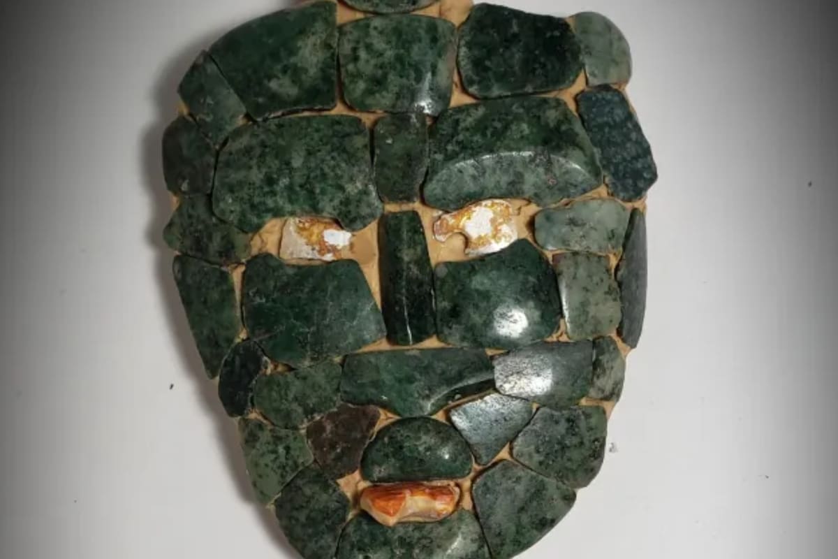 Encontró la "Máscara de Dios" en una tumba perdida y le cambió la vida: "Es como ganarse la lotería"