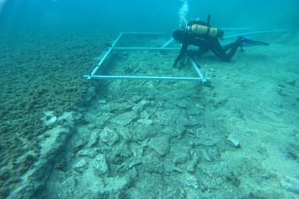 Encuentran un misterioso asentamiento humano, de hace 7000, debajo del mar en las costas de Croacia