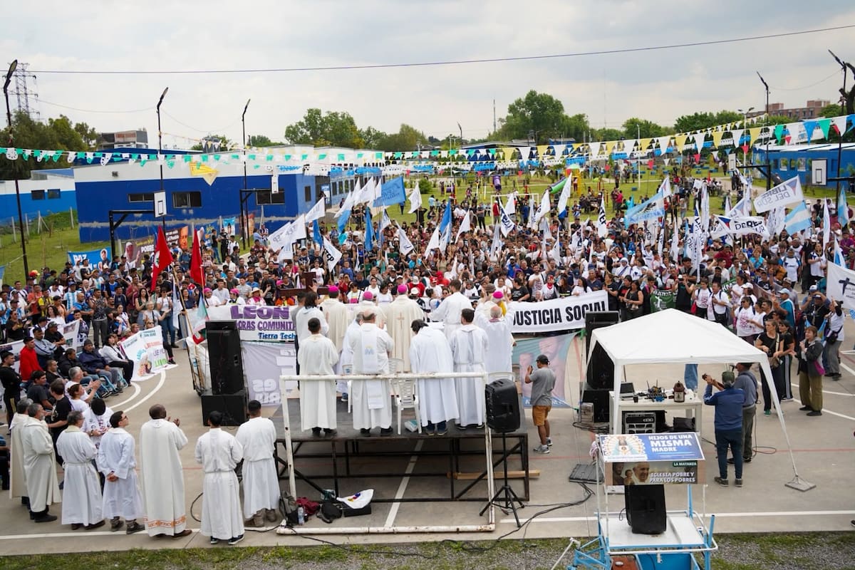 Encuentro de movimientos populares con la Iglesia, en la "Ciudad Papa Francisco", de La Matanza