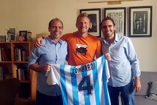Nadie sabía dónde estaba su camiseta de campeón mundial, y por una casualidad la recuperó 27 años después