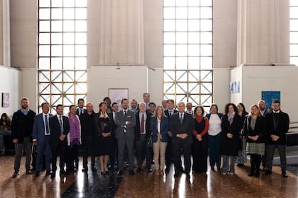Encuentro organizado por la Unión Europa y la organización social Libera, del que participaron jueces, fiscales, autoridades y representantes del Grupo de Acción Financiera Internacional (GAFI) y legisladores de siete bloques que debatieron sobre la iniciativa legal Proyecto Bien Restituido, presentada por Libera y otras organizaciones, como la Asociación Civil por la Igualdad y la Justicia (ACIJ)