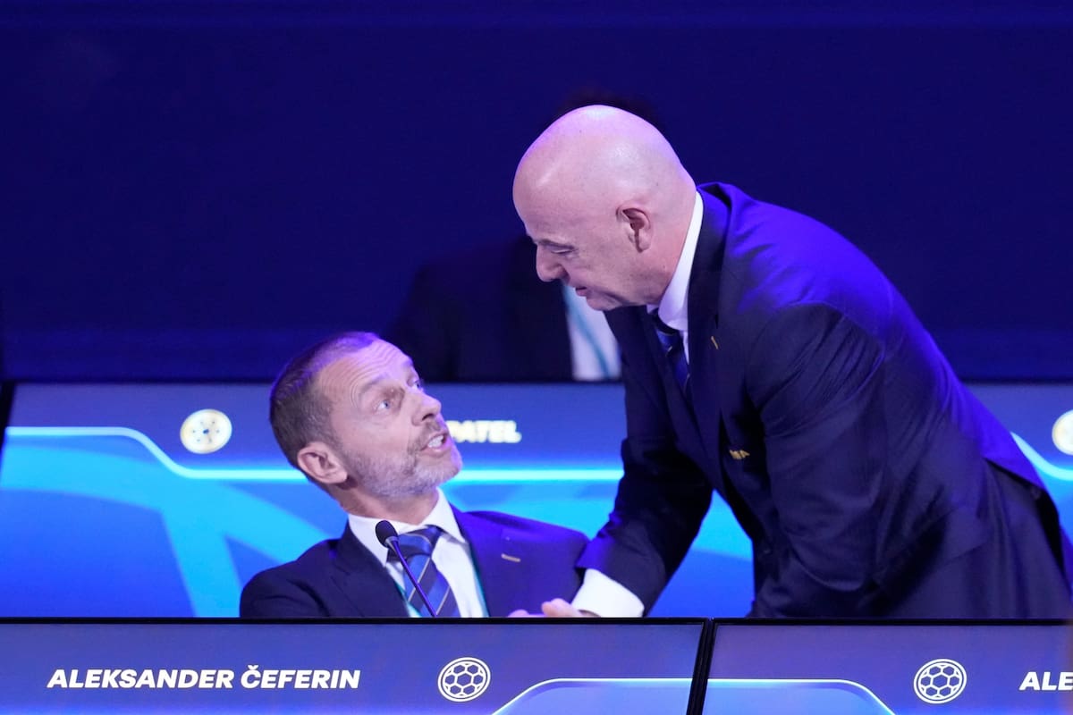 Enemigos íntimos: Aleksander Ceferin, presidente de la UEFA, y Gianni Infantino, máximo dirigente de la FIFA.