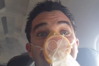 Enfrentado a su destino mortal en su vuelo en JetBlue, Scott Welch sacó su teléfono inteligente y tocó el botón de grabar