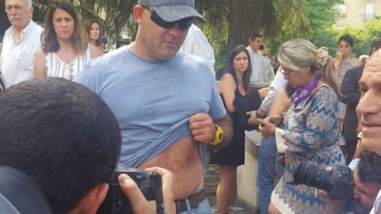 Enfrentamiento en la Legislatura: cuatro sindicalistas heridos con balas de goma y dos policías heridos con proyectiles