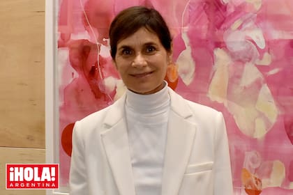 "Enfrentar una tela en blanco es como lanzarse al vacío:
soy intuitiva y me dejo llevar sin saber dónde voy a terminar. Cuando me animo al error, suele suceder lo
mejor", cuenta