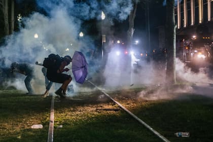 El domingo, un nuevo hecho de violencia policial contra un hombre negro sacudió a los Estados Unidos, a meses de la muerte de George Floyd