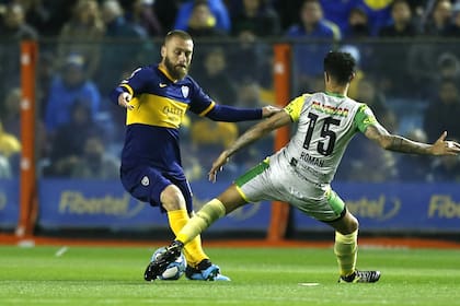 Enganche y salida: el primer partido de De Rossi en la Bombonera