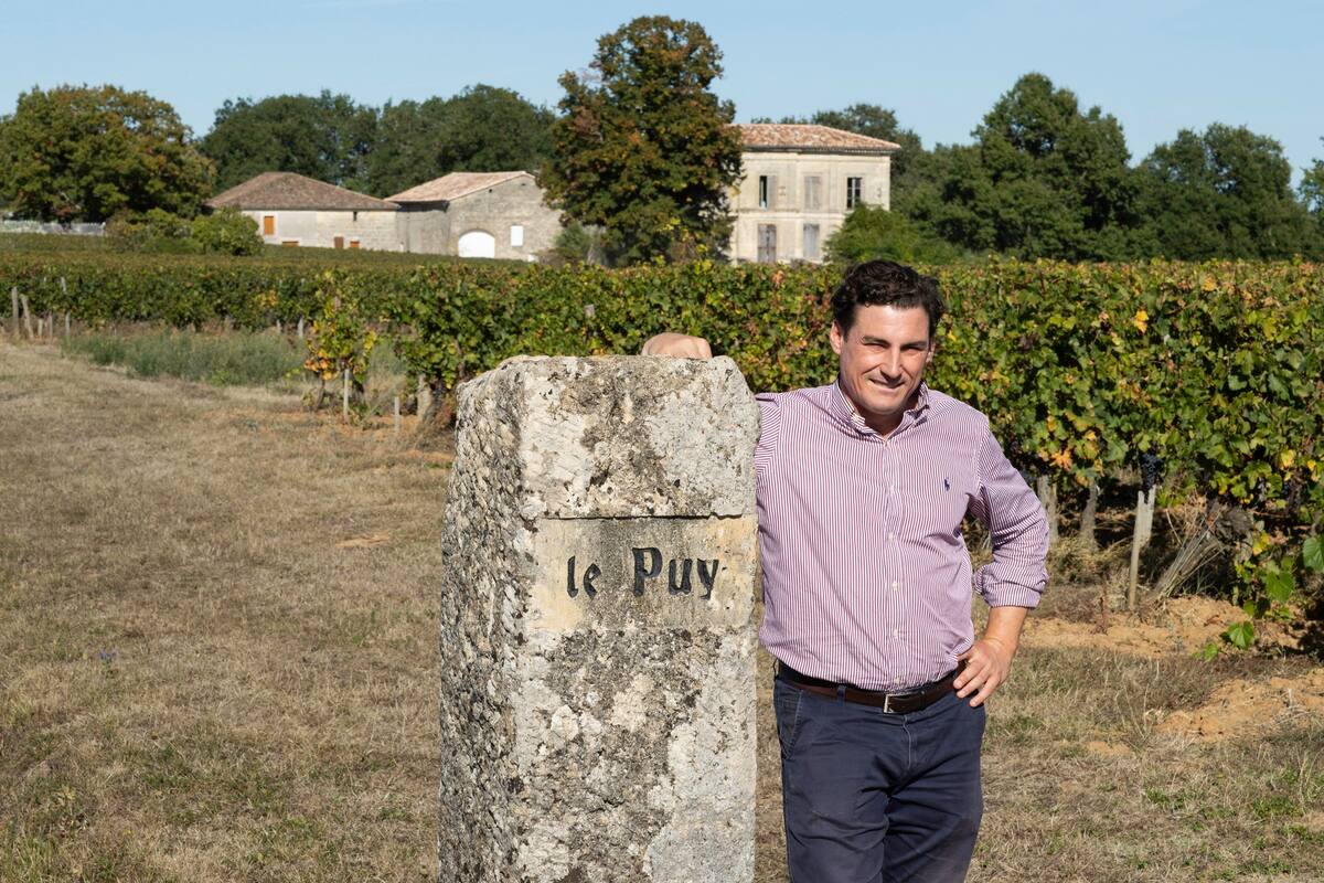 Enólogo de Château le Puy, es uno de los representantes del flamante movimiento de la permacultura en el mundo del vino