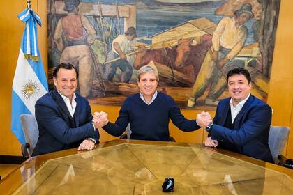 Enorme agradecimiento a estos dos gigantes profesionales y personas, Marcos Ayerra y
@emarzoratiok
!
Los vamos a extrañar!!