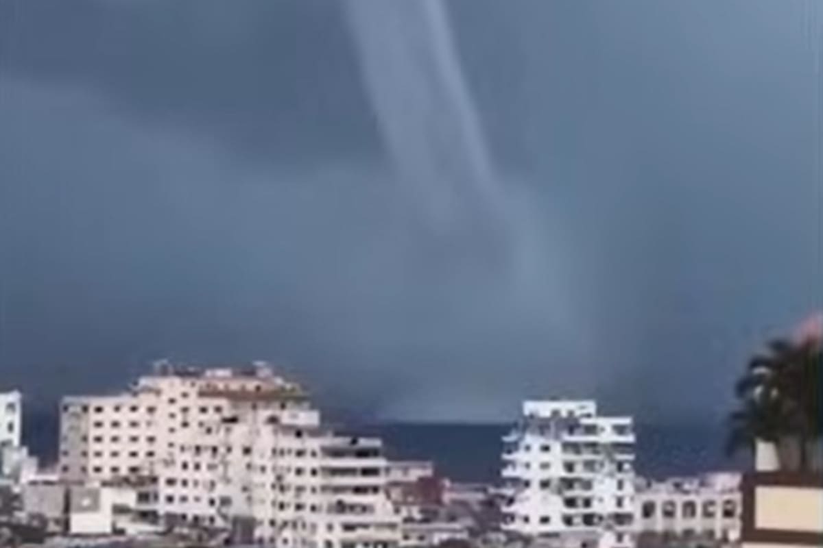 Enorme tromba marina registrada en La Habana