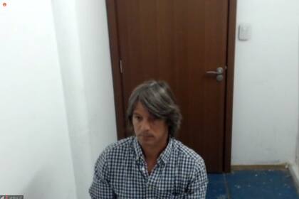Enrique Blaksley Señorans, en una sala de la U31, de Ezeiza, siguiendo vía Zoom el juicio oral en su contra por una presunta estafa millonaria a través de Hope Funds
