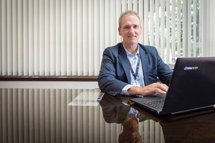 Enrique Cammerlinckx es el primer director laico del sanatorio. Hasta 2015, su cargo siempre había sido ocupado por religiosas. (Foto: Irene Robert - Gentileza Sanatorio Mater Dei)