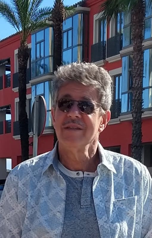 Enrique Cordovero, fundador junto con su hermano de la marca que pisó fuerte en la moda juvenil