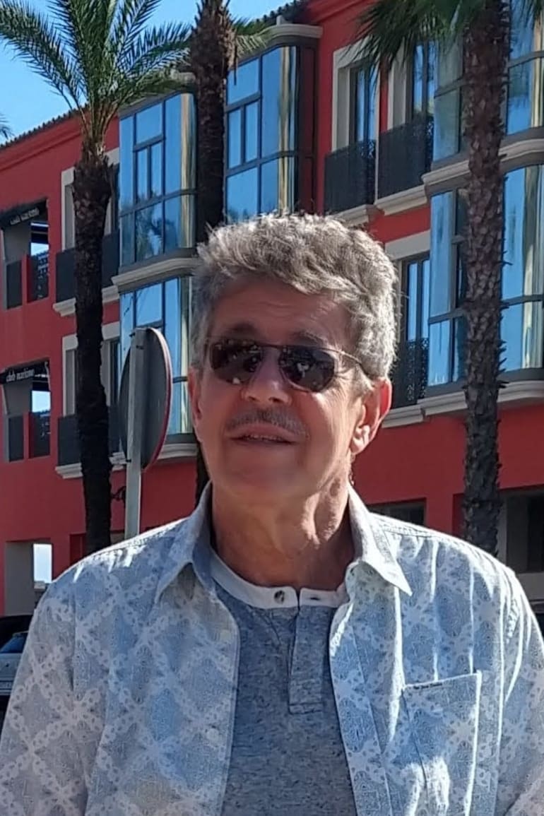Enrique Cordovero, fundador junto con su hermano de la marca que pisó fuerte en la moda juvenil