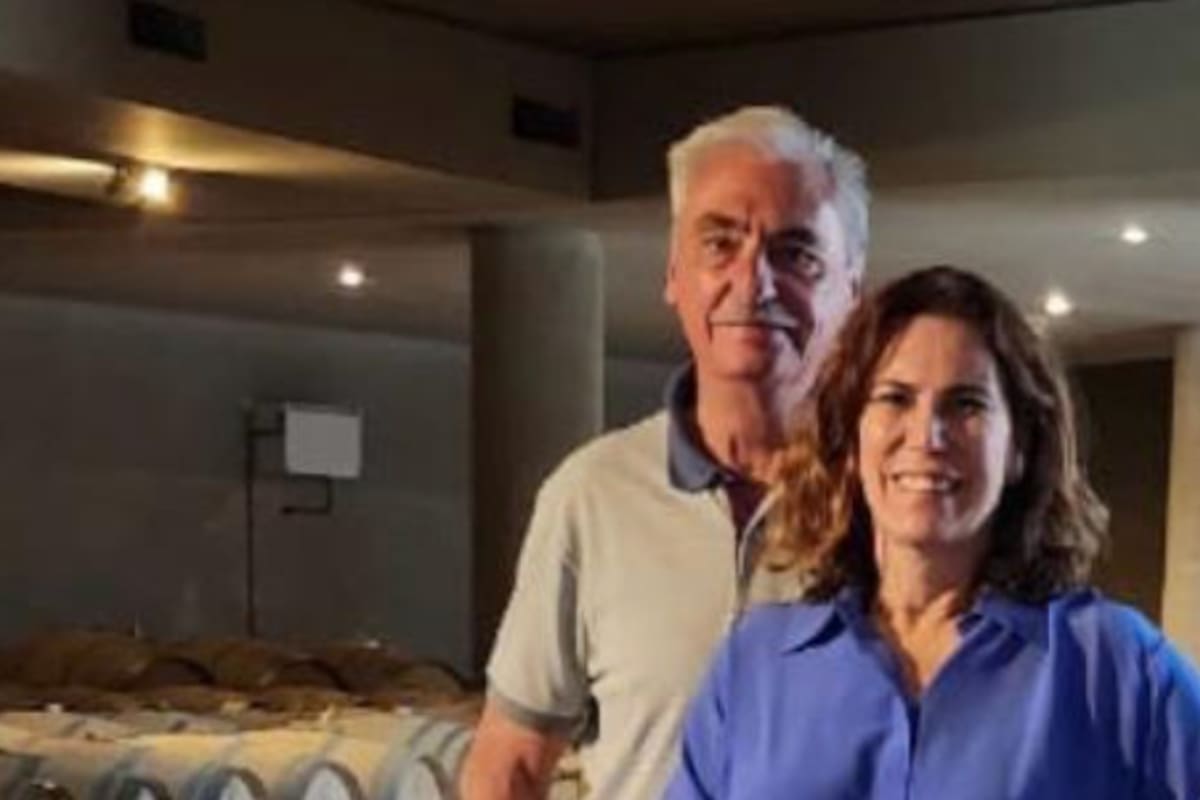 Enrique Rohde y su esposa Lucy Ramos en su bodega en San Patricio del Chañar