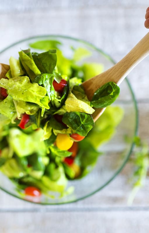 Ensalada de lechuga y otros vegetales