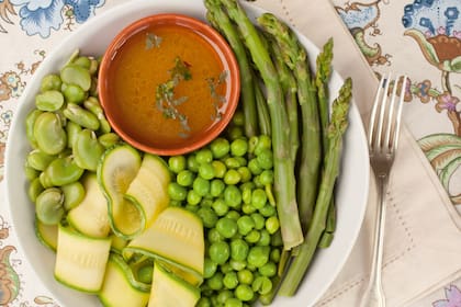 Ensalada de verdes con arvejas