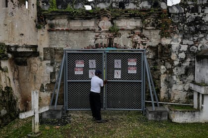 Ensayo fotográfico: Rastreando los cruces olvidados y rutas coloniales previas al Canal de Panamá