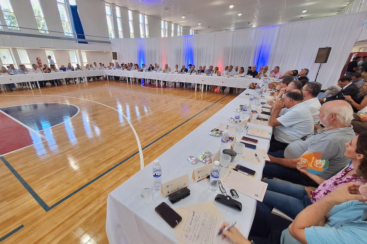 Entidades agropecuarias y organizaciones que participaron en la 11º Mesa Nacional de Trigo realizada en la ciudad de Leones, Córdoba